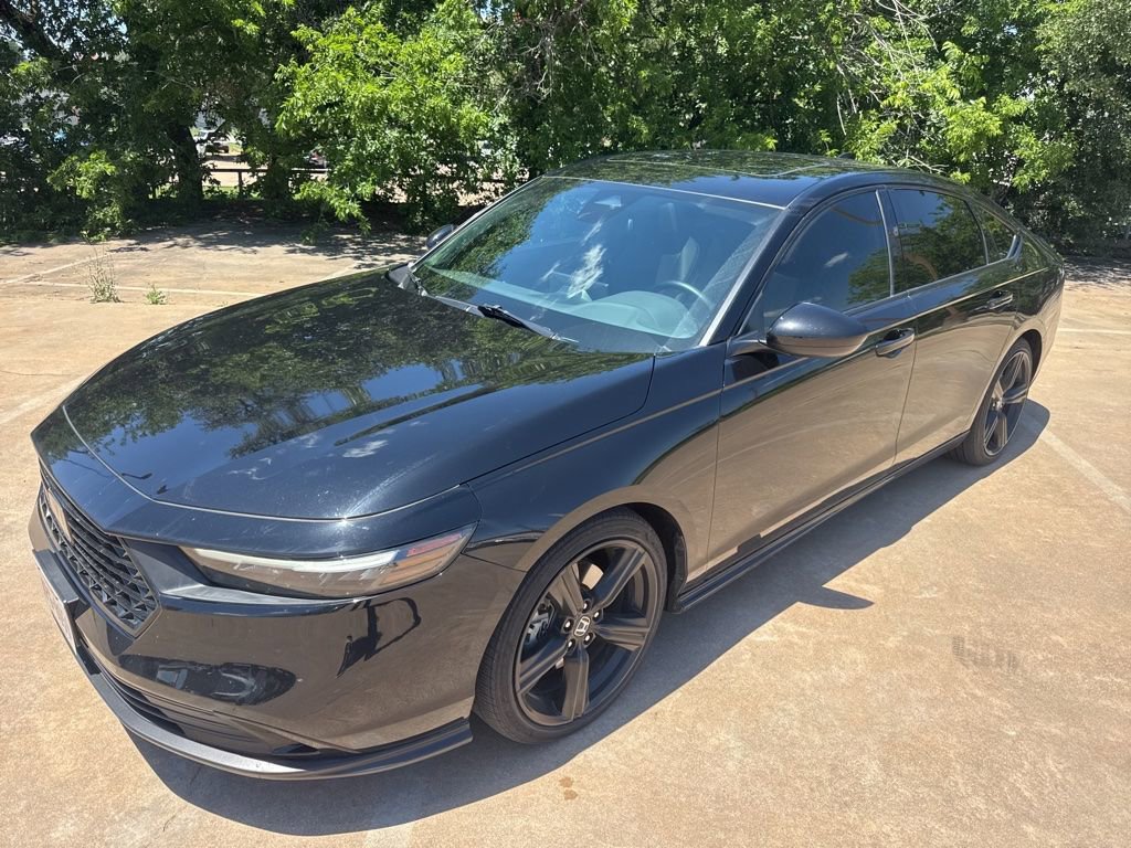 Used 2023 Honda Accord Sport image 1