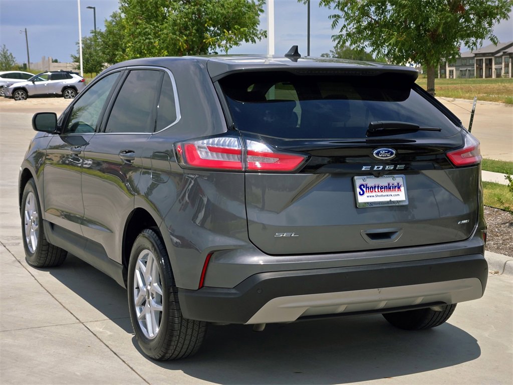Used 2024 Ford Edge SEL image 5