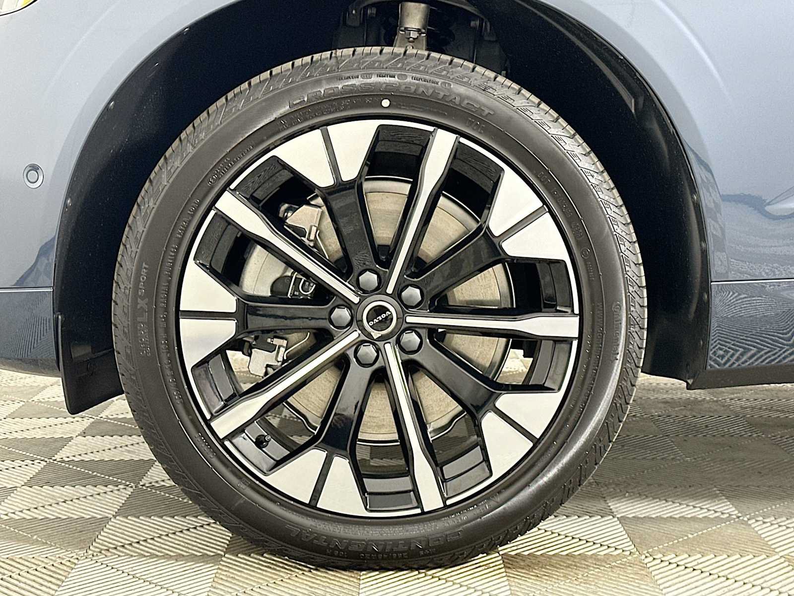 New 2026 Volvo XC60 T8 Plus w/ Protection Package AWD/4WD image 28