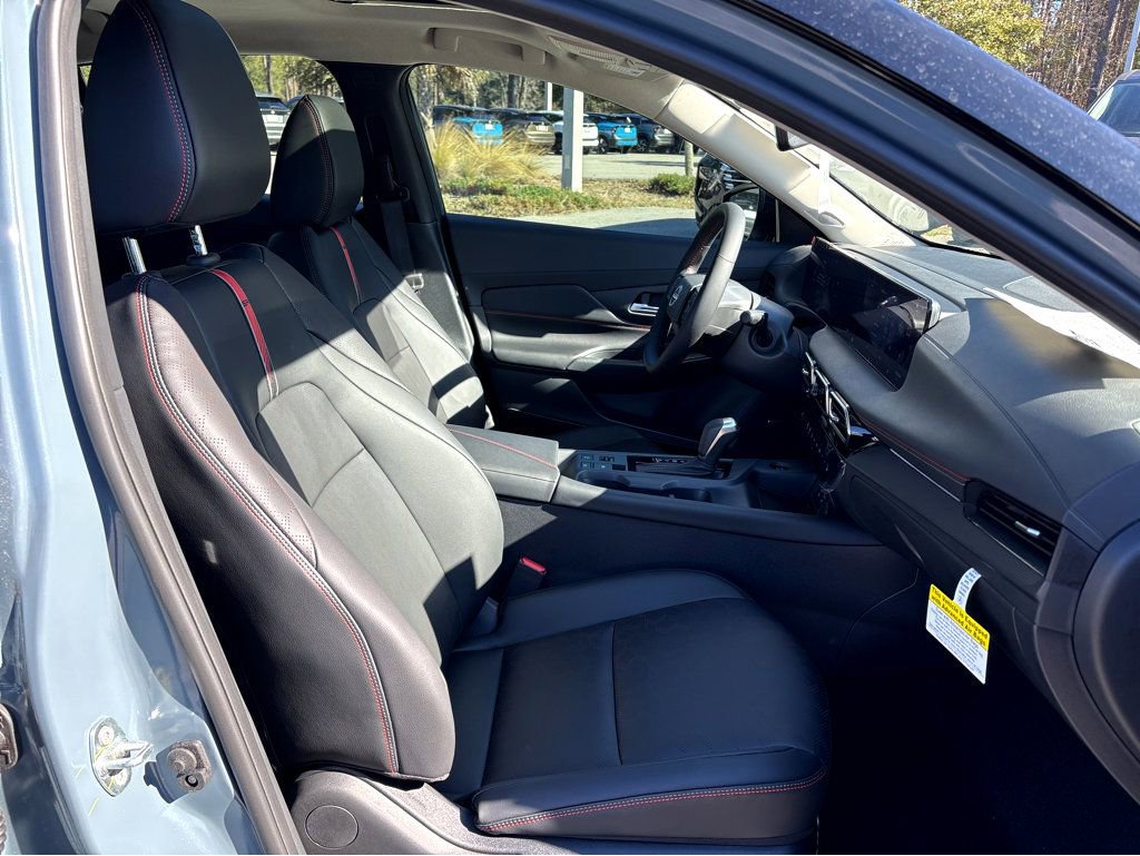 New 2026 Nissan Sentra SR w/ Floor Mat Package FWD image 9