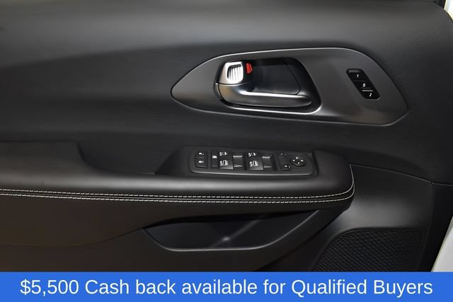 New 2026 Chrysler Pacifica Select FWD image 27