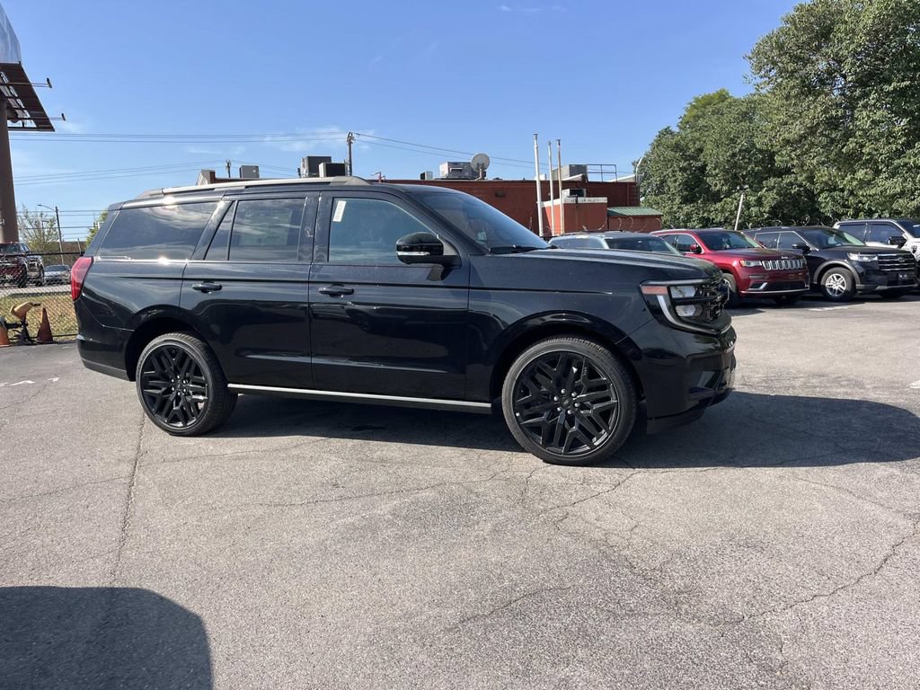 New 2027 Ford Expedition Platinum w/ Stealth Performance Package AWD/4WD image 2