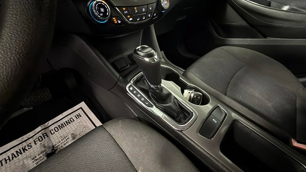 Used 2017 Chevrolet Cruze LT w/ Convenience Package FWD image 21