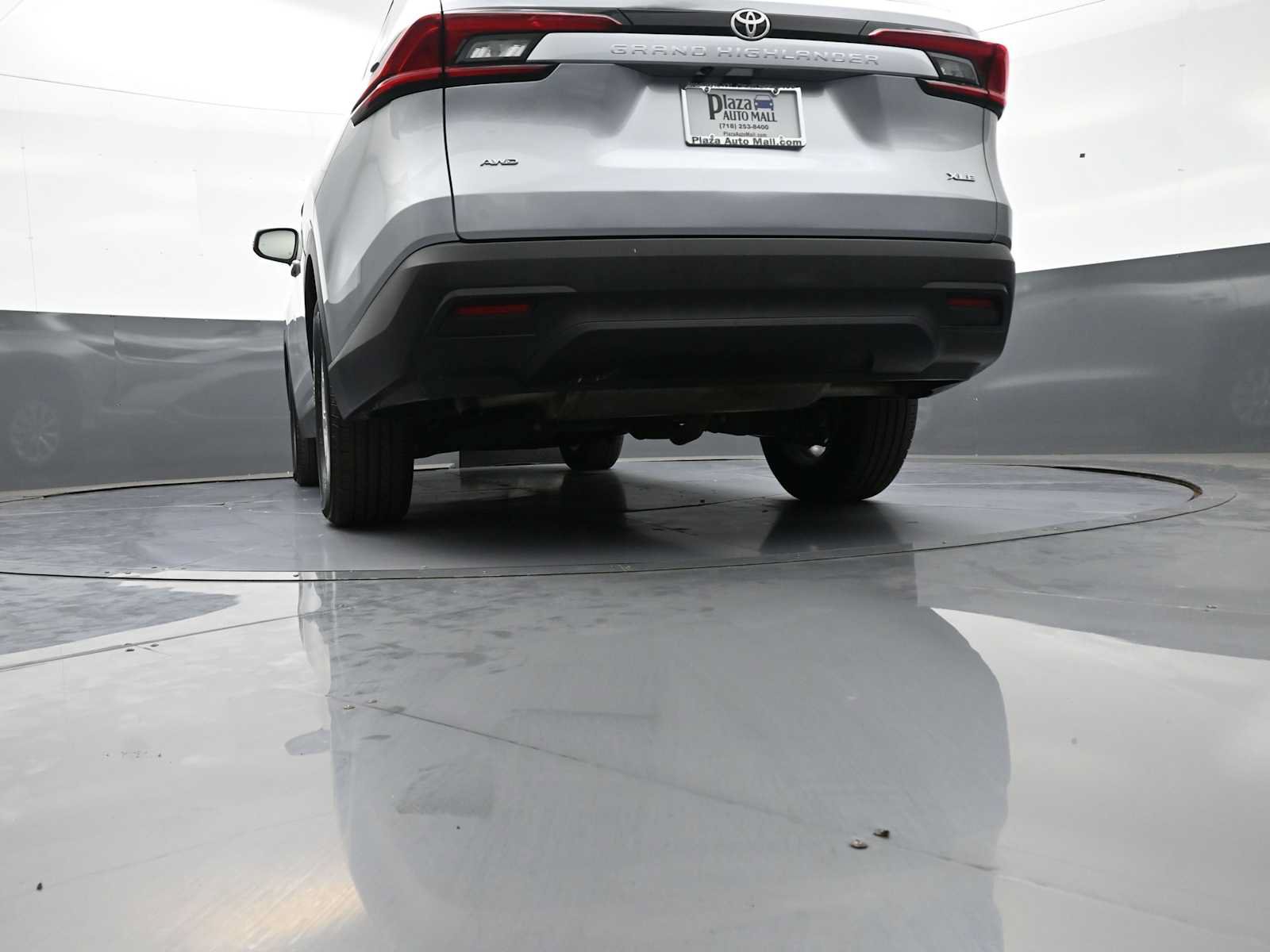 Certified 2025 Toyota Grand Highlander AWD image 33