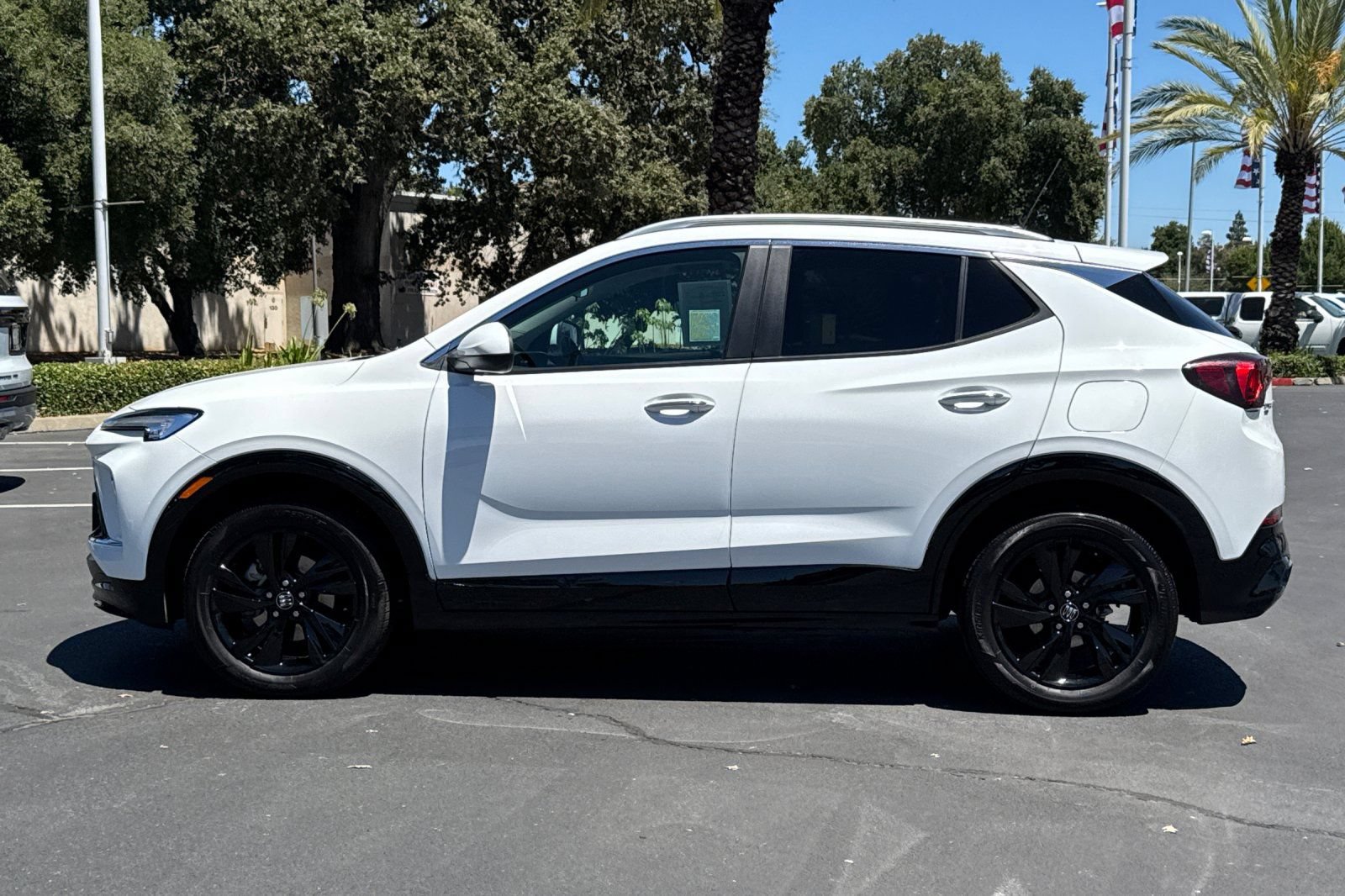Used 2024 Buick Encore GX Sport Touring AWD/4WD image 6