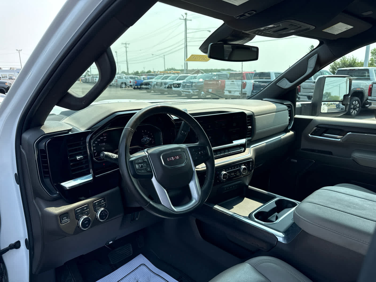 Certified 2024 GMC Sierra 3500 SLT w/ SLT Premium Package AWD/4WD image 13
