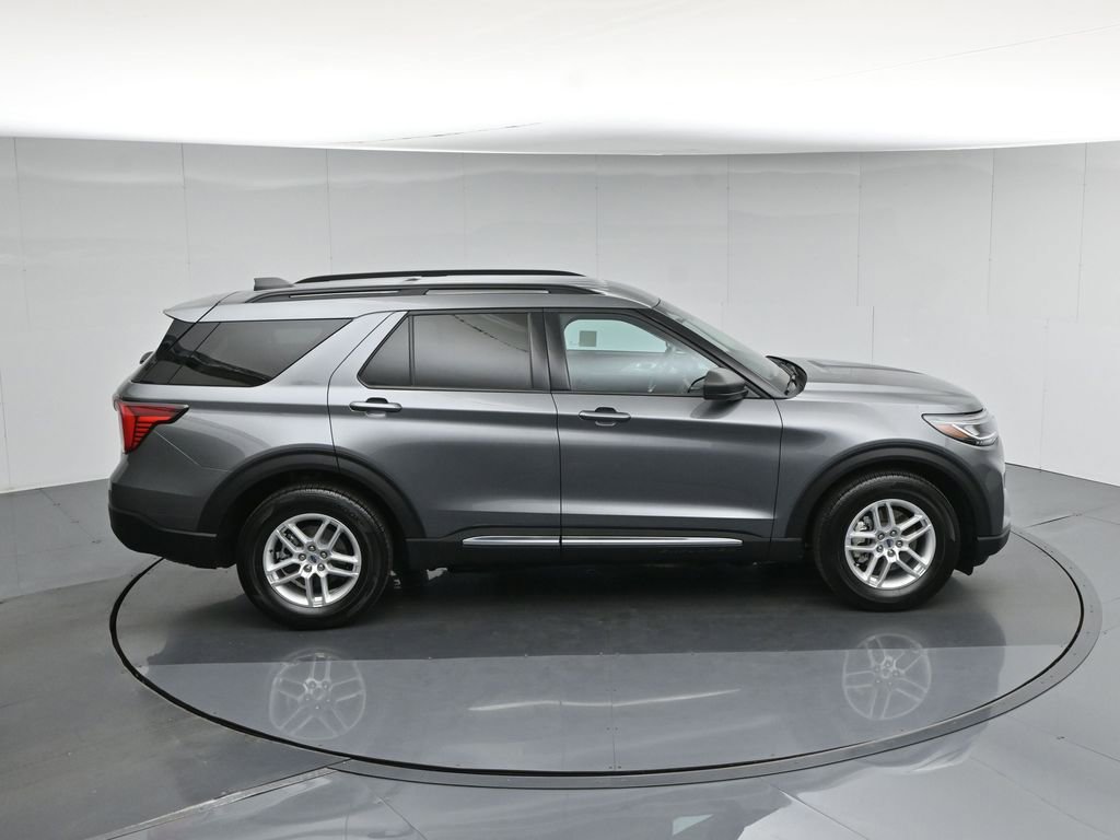 Used 2025 Ford Explorer Active w/ Active Comfort Package RWD image 43