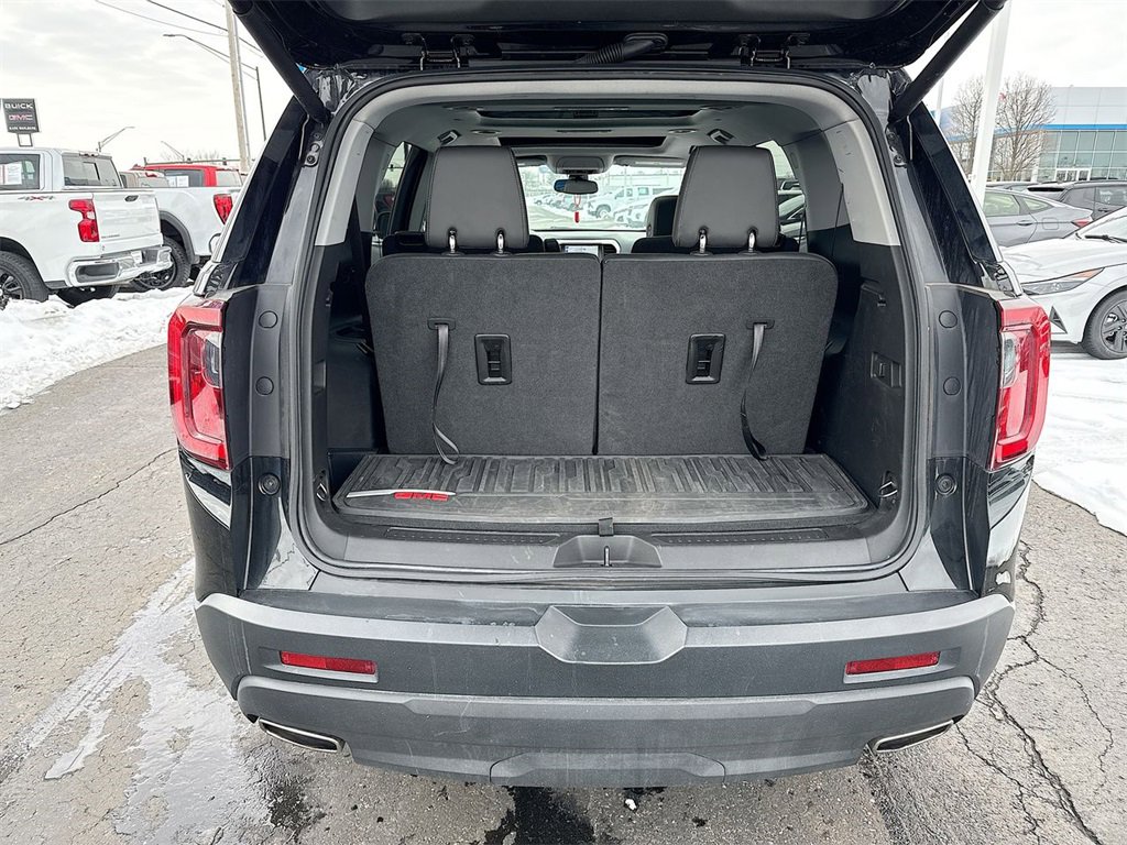 Used 2023 GMC Acadia SLT w/ Elevation Edition image 25