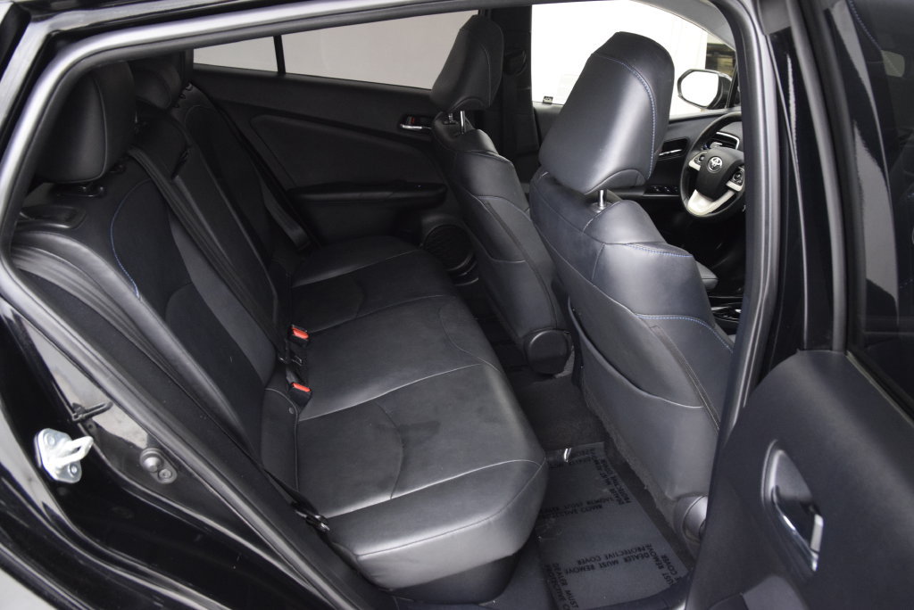 Used 2017 Toyota Prius Three Touring FWD image 17