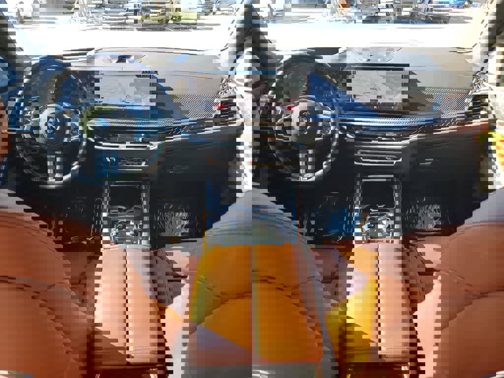 Used 2024 BMW X7 M60i w/ Executive Package image 14