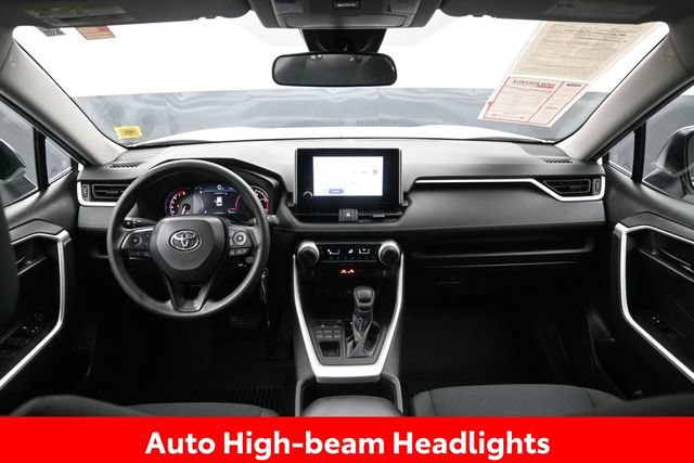 Used 2023 Toyota RAV4 LE AWD/4WD image 14