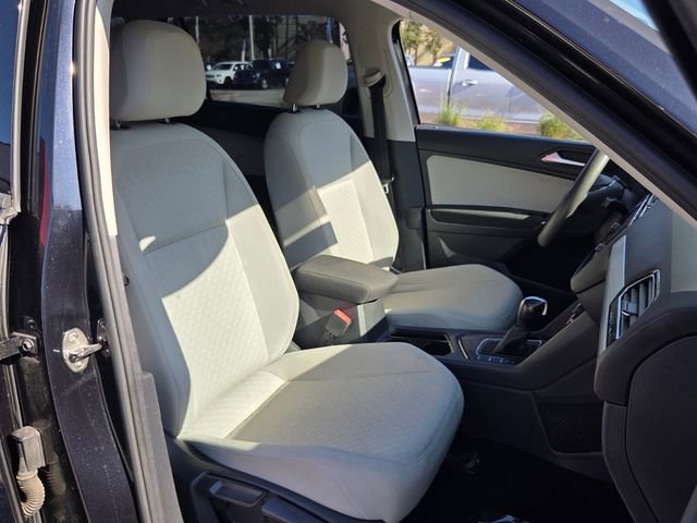Used 2020 Volkswagen Tiguan S image 17