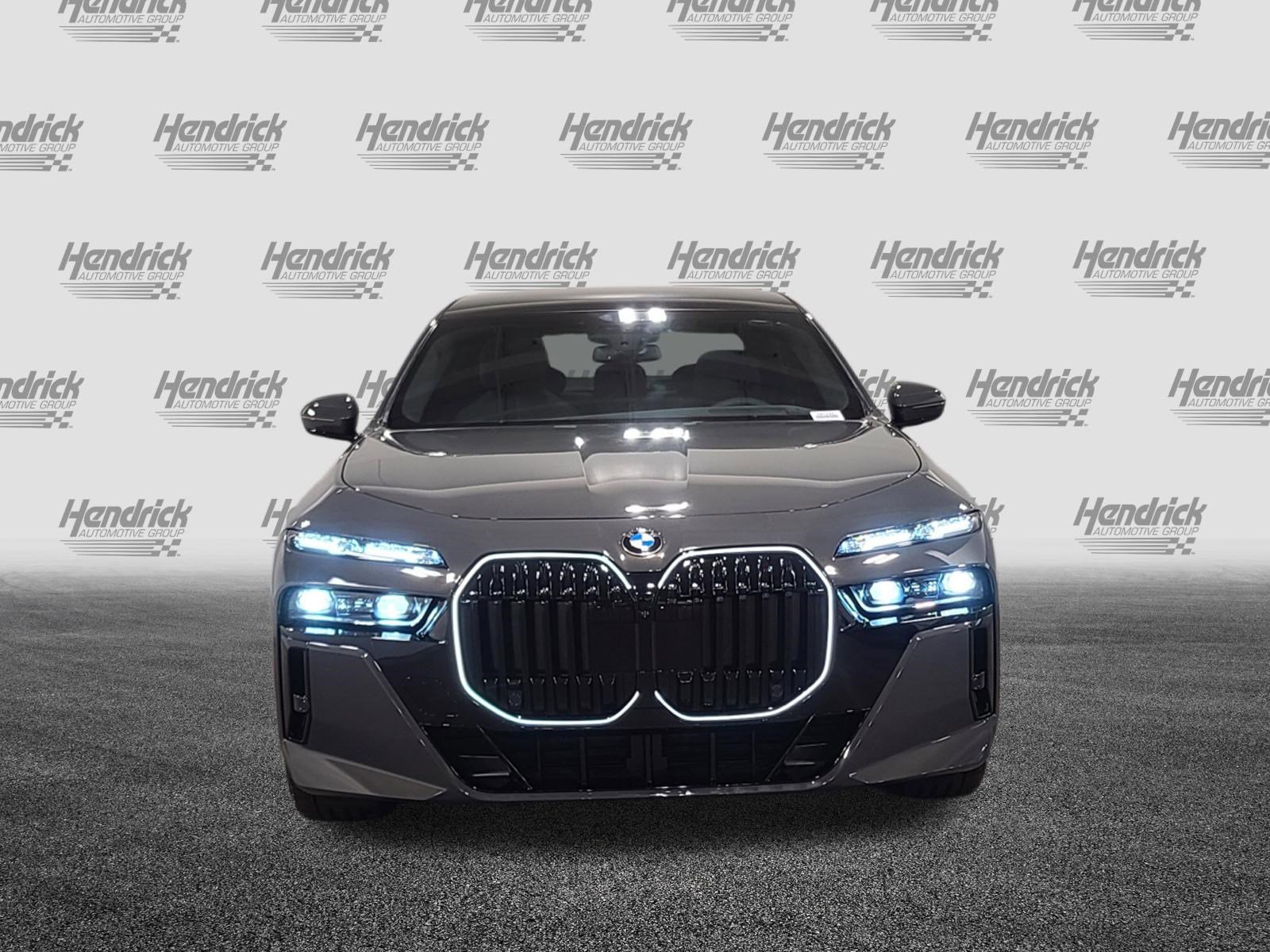 New 2026 BMW 760i xDrive w/ Executive Package image 2