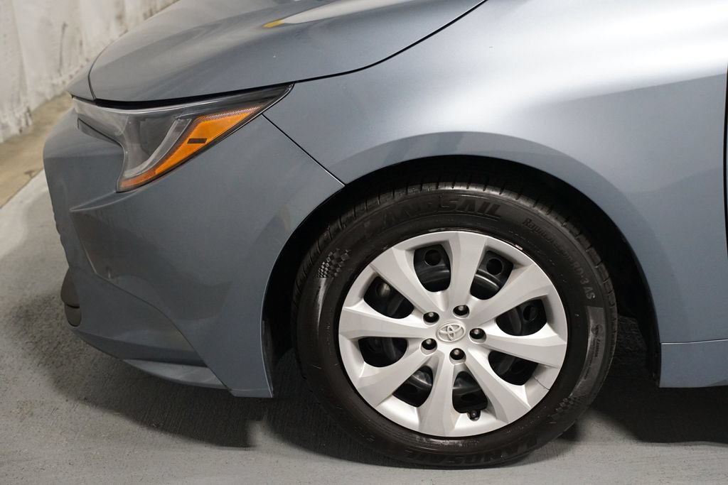 Certified 2024 Toyota Corolla LE FWD image 5