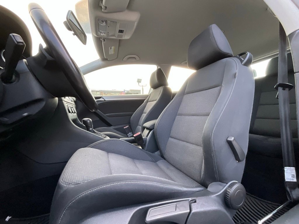 Used 2013 Volkswagen Golf TDI image 11