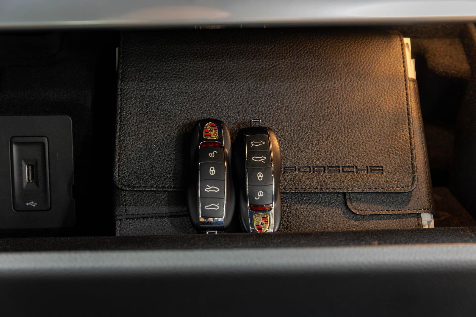 Used 2018 Porsche 718 Cayman RWD image 69