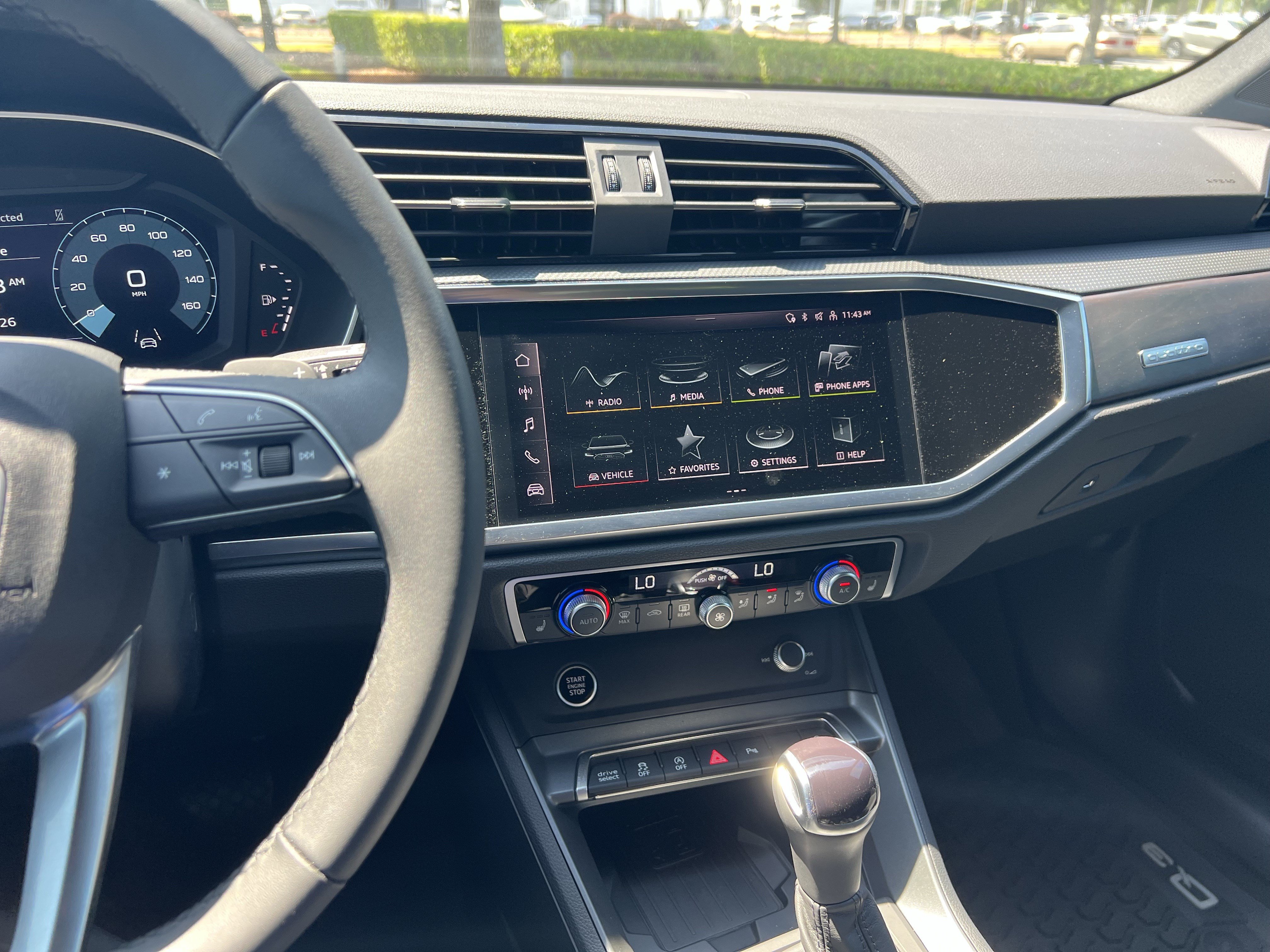 Certified 2025 Audi Q3 2.0T Premium AWD/4WD image 31