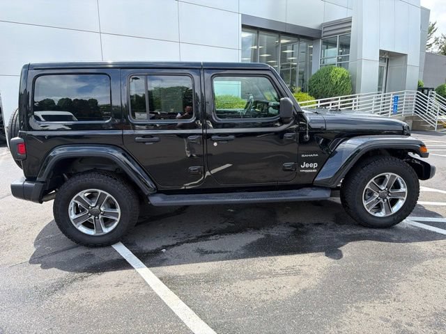 Used 2022 Jeep Wrangler Unlimited Sahara AWD/4WD image 8