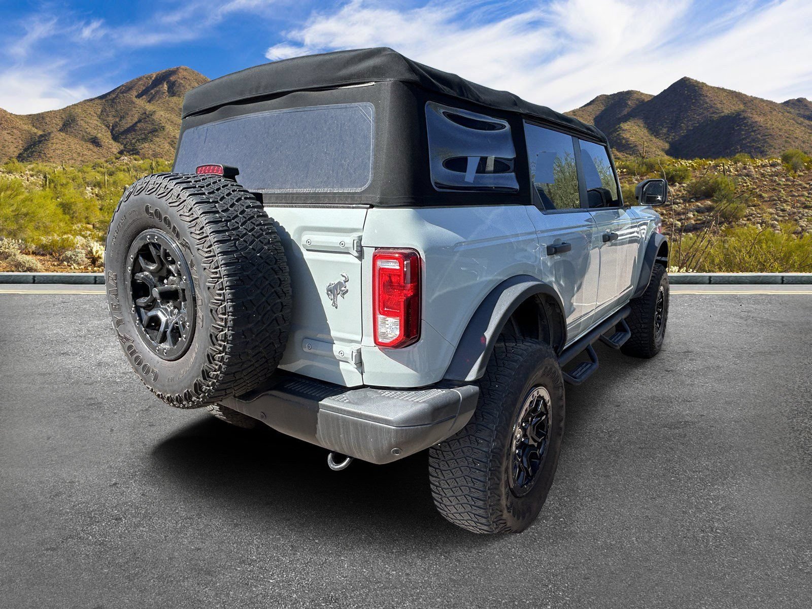 Used 2021 Ford Bronco Black Diamond AWD/4WD image 4