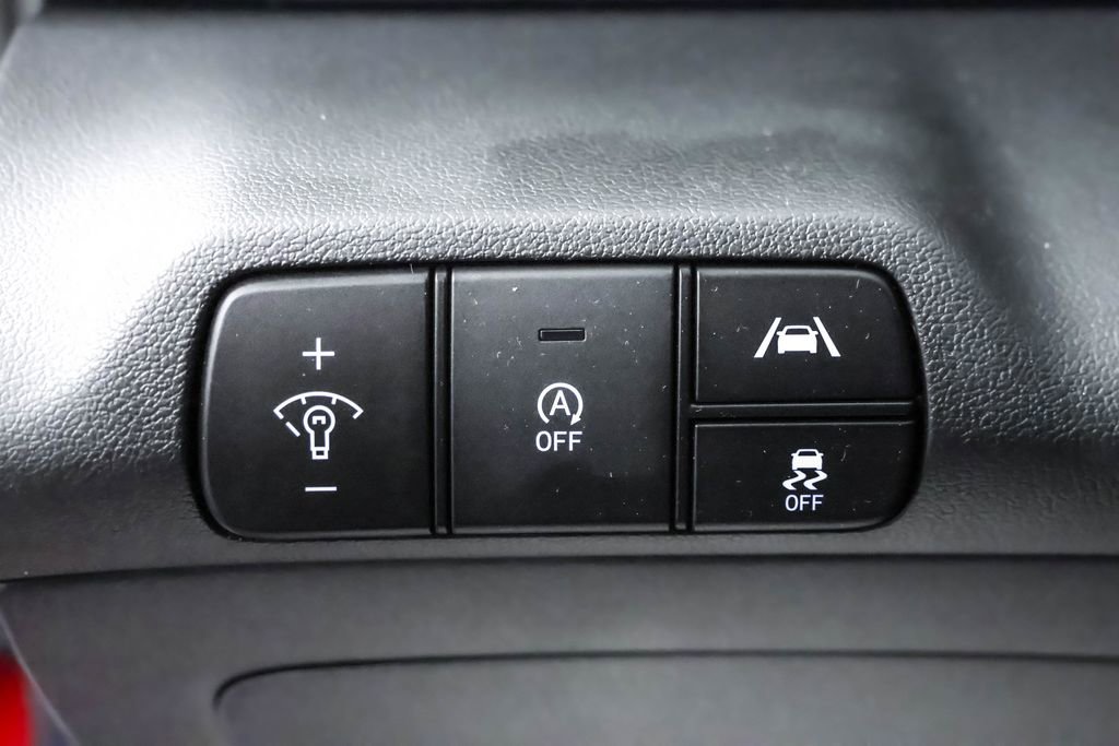 Certified 2023 Hyundai Elantra SE w/ Cargo Package image 22