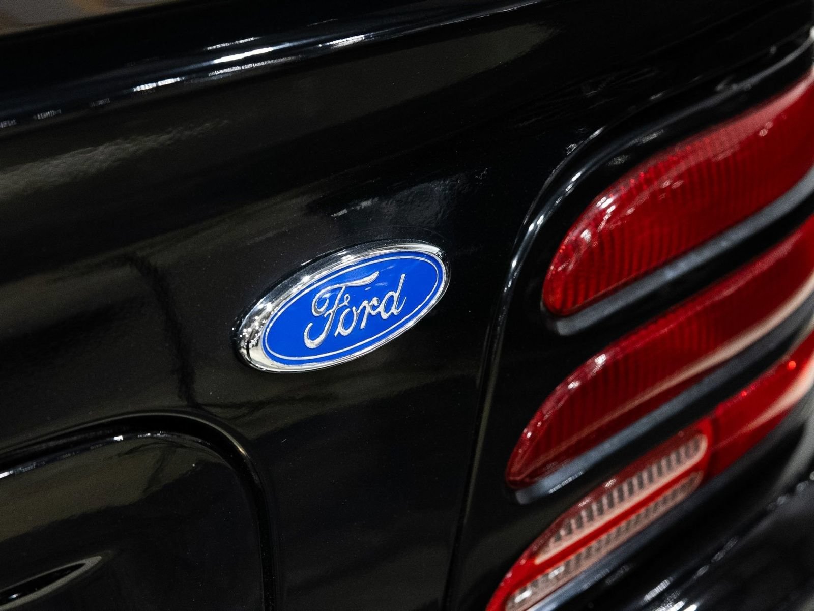 Used 1995 Ford Mustang GT RWD image 27