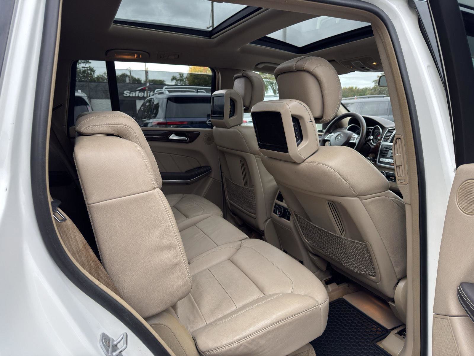 Used 2014 Mercedes-Benz GL 550 4MATIC image 38