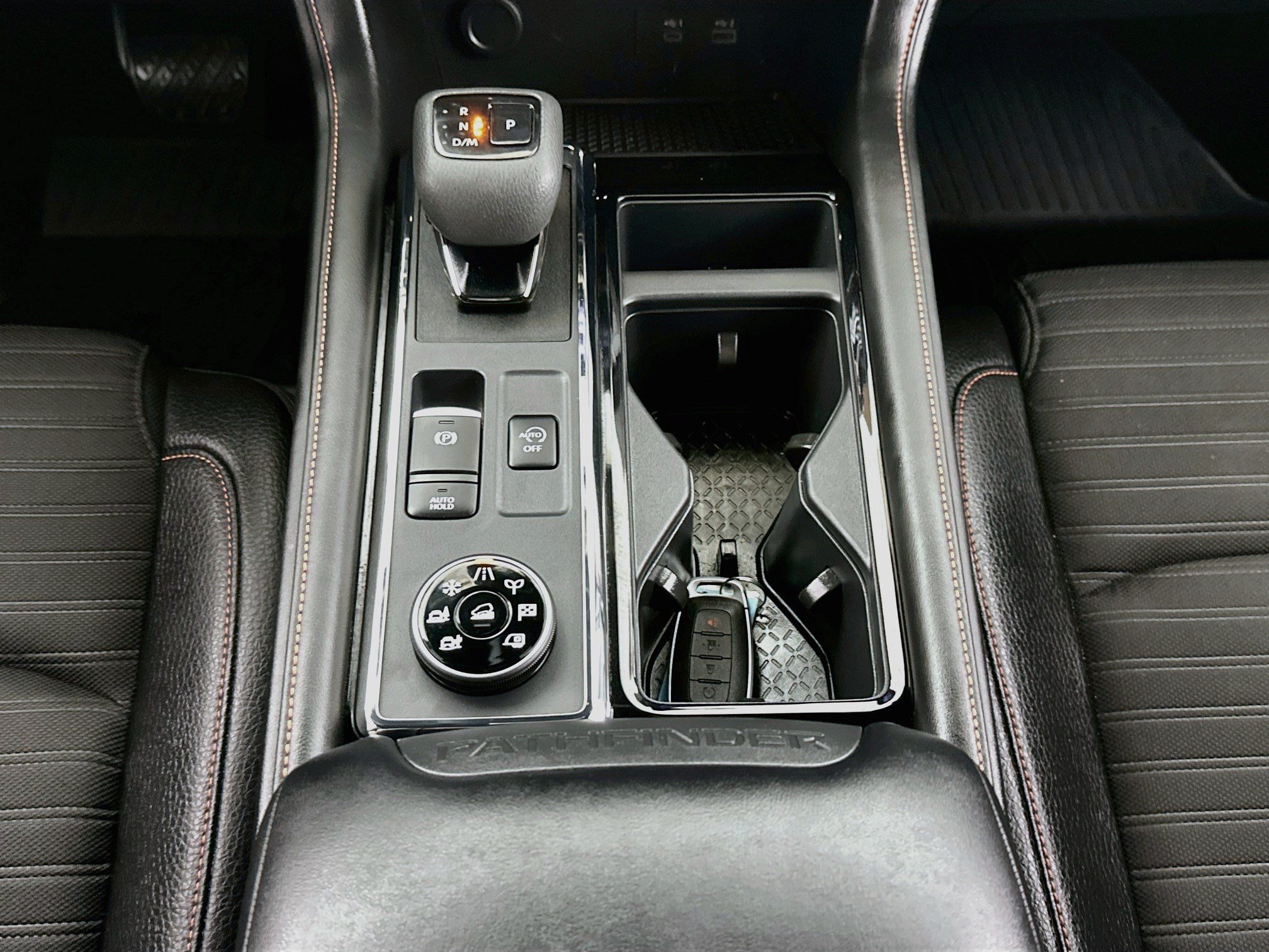 Used 2024 Nissan Pathfinder Rock Creek AWD/4WD image 14