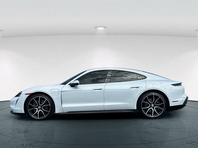 Used 2023 Porsche Taycan image 3