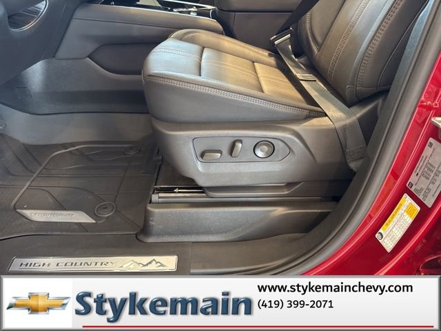 New 2026 Chevrolet Suburban High Country image 33