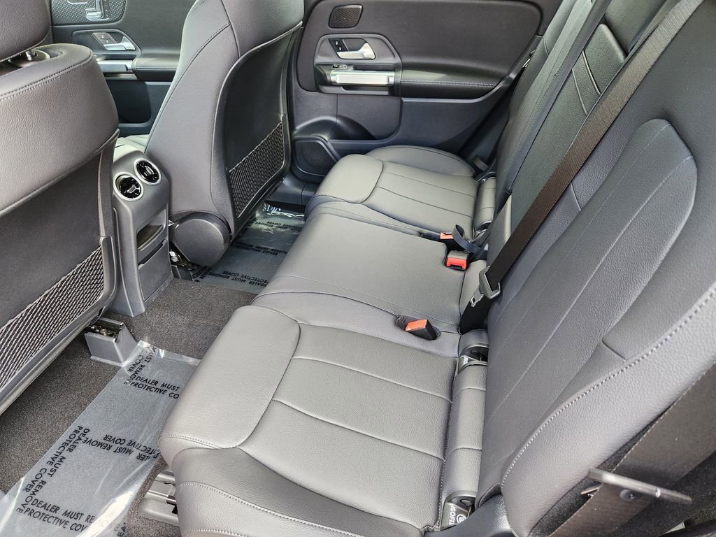 Used 2026 Mercedes-Benz GLB 250 4MATIC image 29