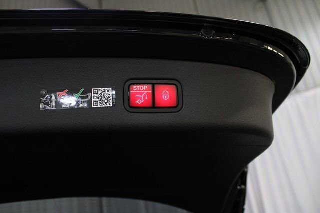 New 2026 Mercedes-Benz GLC 300 4MATIC image 8