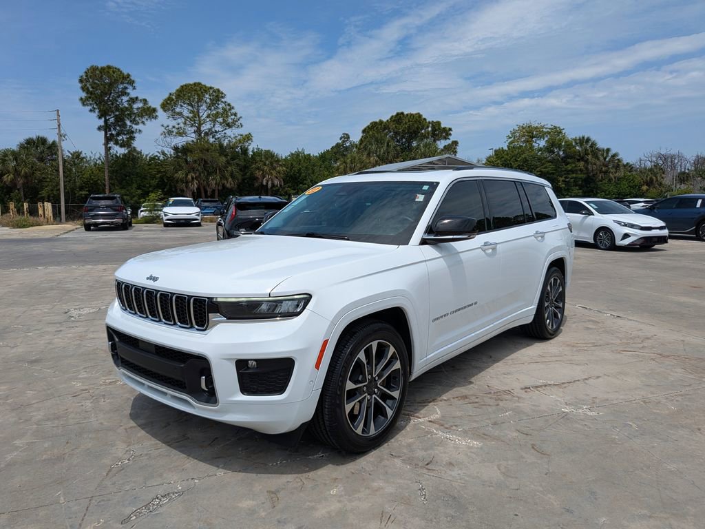 Used 2022 Jeep Grand Cherokee L Overland w/ Luxury Tech Group IV AWD/4WD image 4