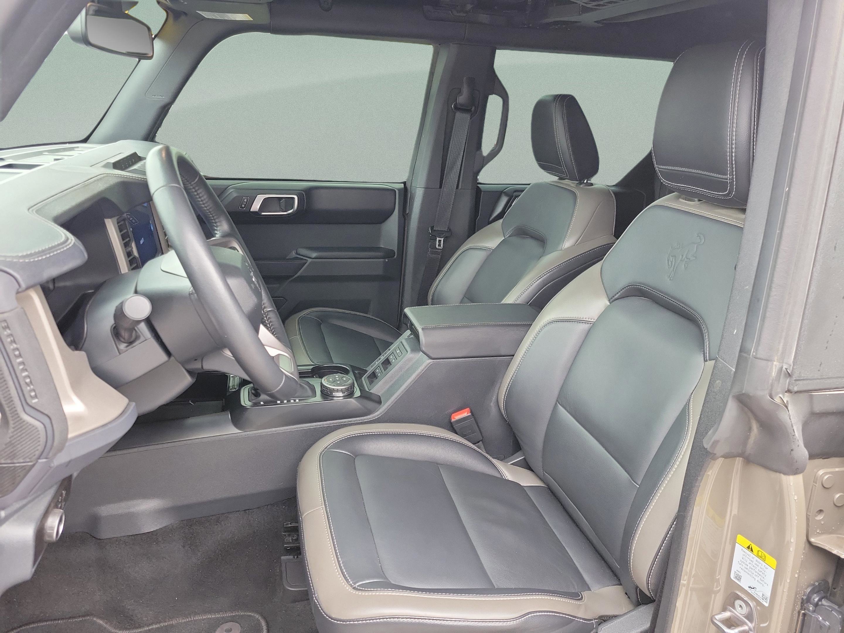 Used 2025 Ford Bronco Outer Banks w/ Sasquatch Package image 8