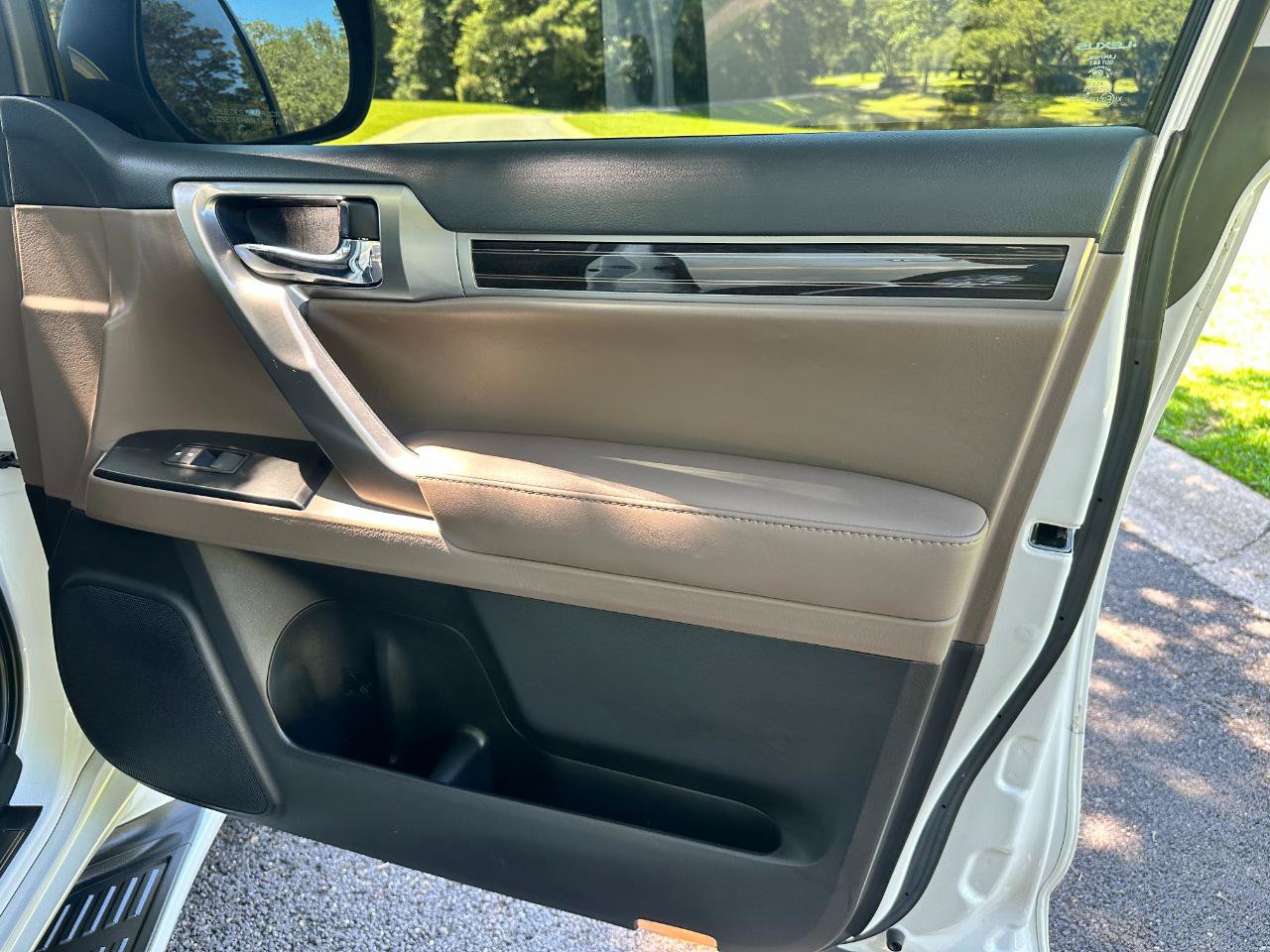 Used 2023 Lexus GX 460 Premium AWD/4WD image 30