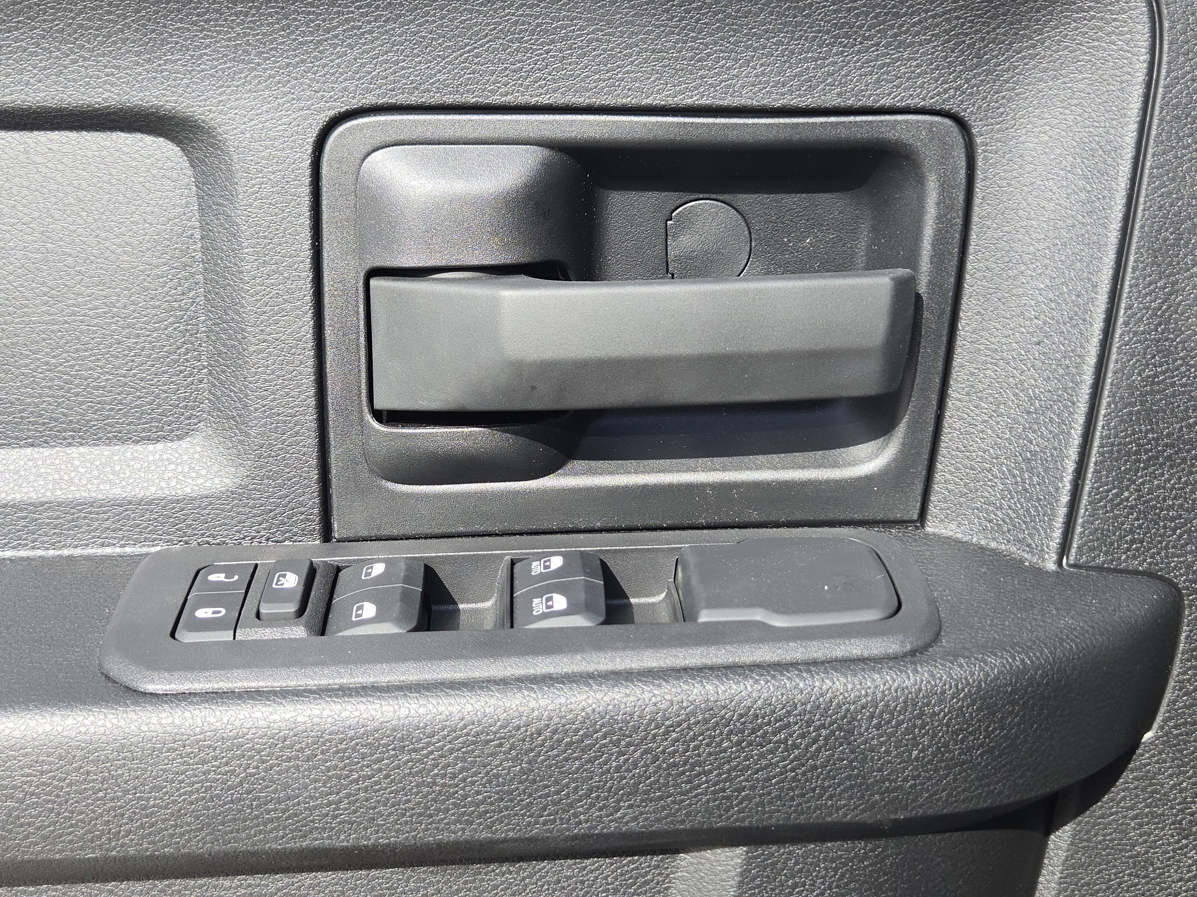 New 2026 RAM 2500 Tradesman w/ Chrome Appearance Group image 17