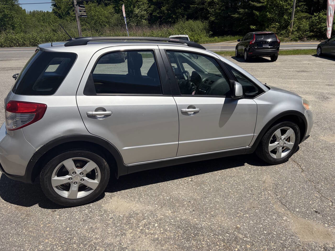 Used 2012 Suzuki SX4 AWD Hatchback image 4