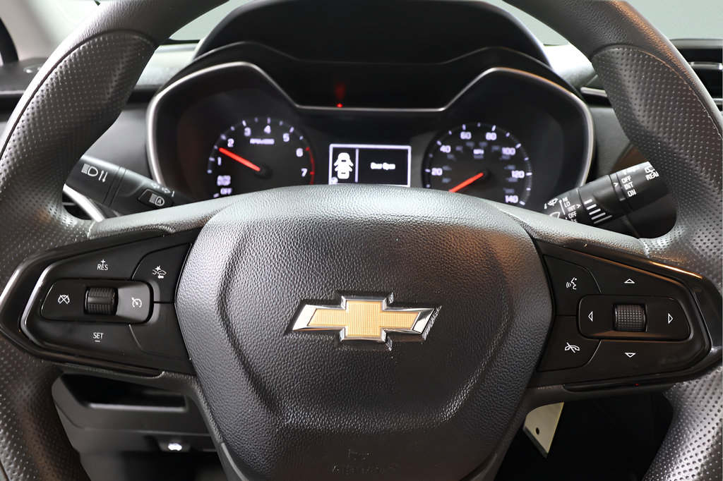 Used 2023 Chevrolet TrailBlazer LS FWD image 11