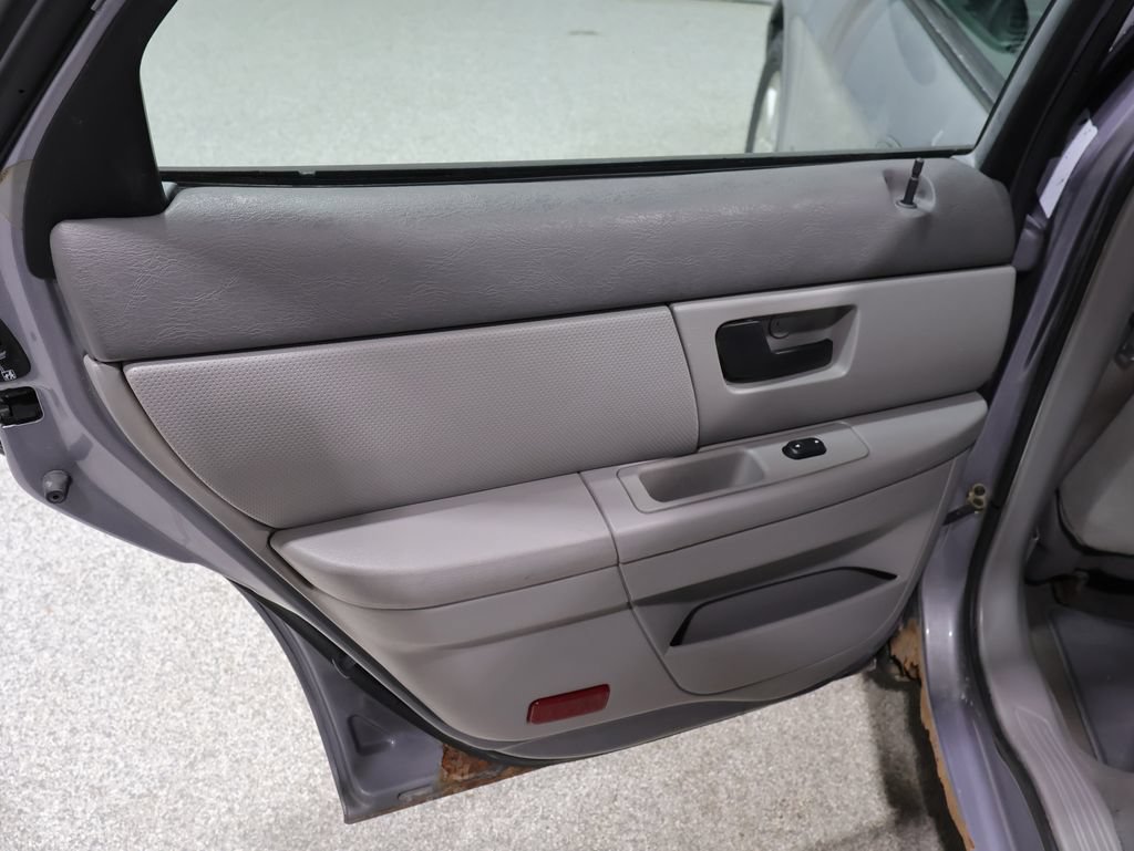Used 2006 Ford Taurus SEL FWD image 18