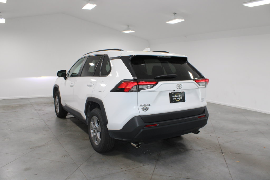 Used 2025 Toyota RAV4 XLE AWD/4WD image 7