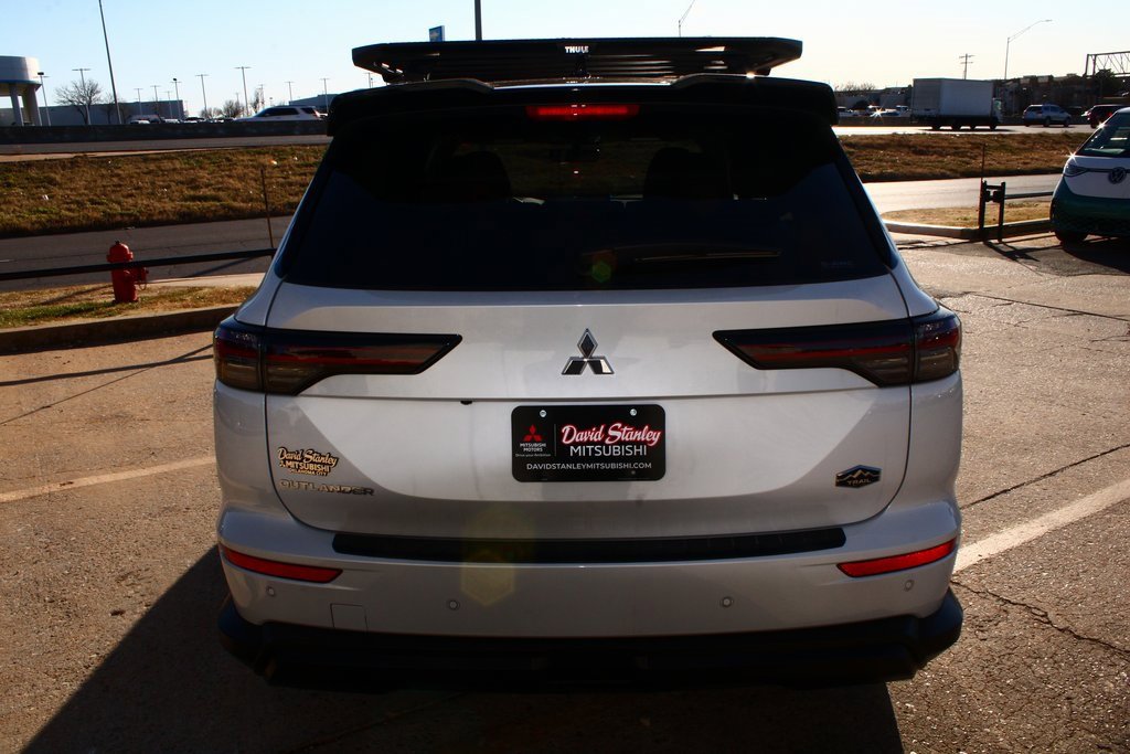 New 2026 Mitsubishi Outlander Trail Edition image 9