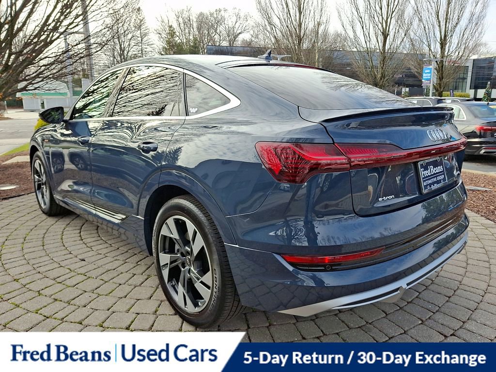 Used 2023 Audi e-tron Premium image 4