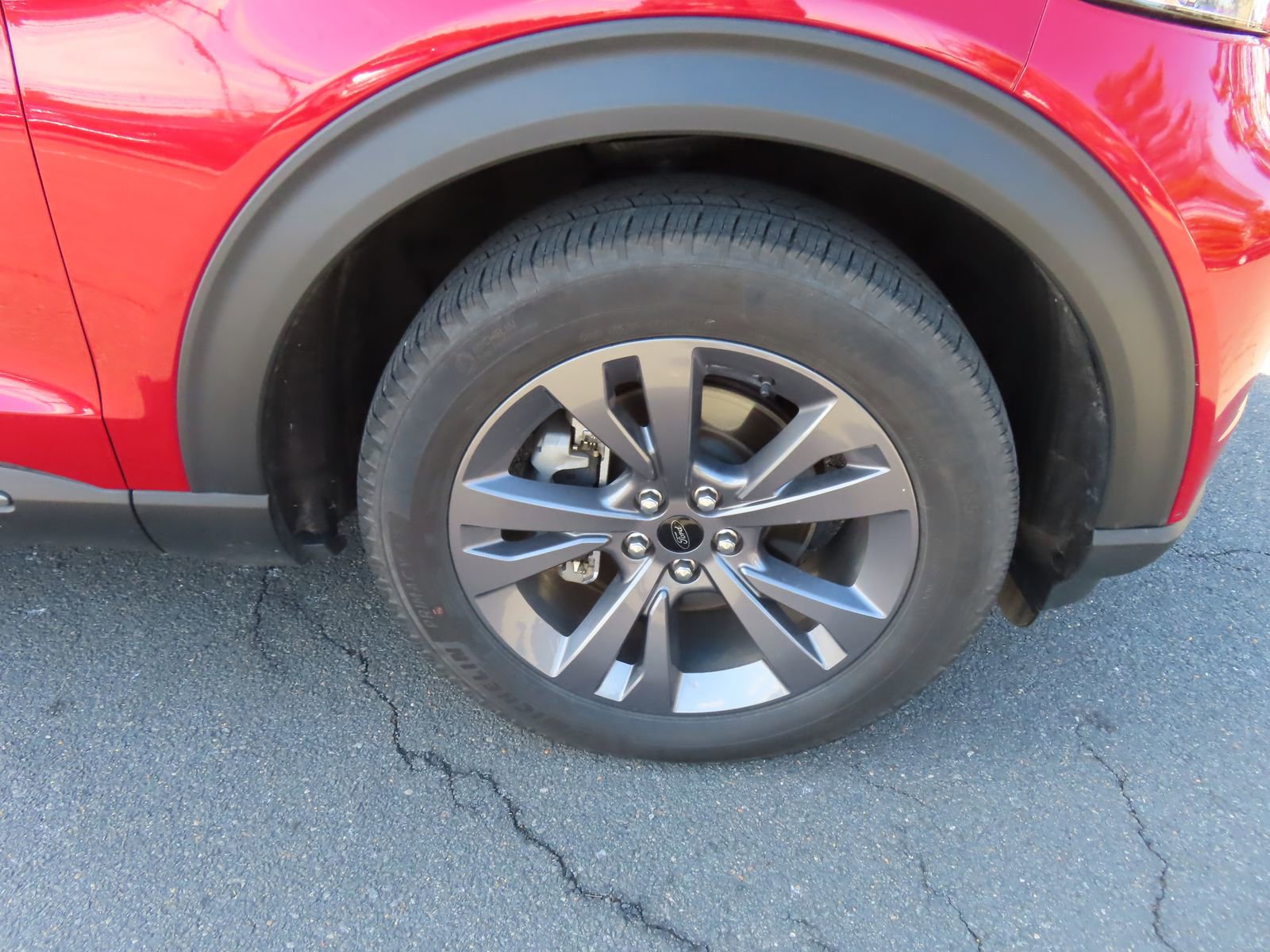 Certified 2024 Ford Explorer XLT w/ Equipment Group 202A image 9