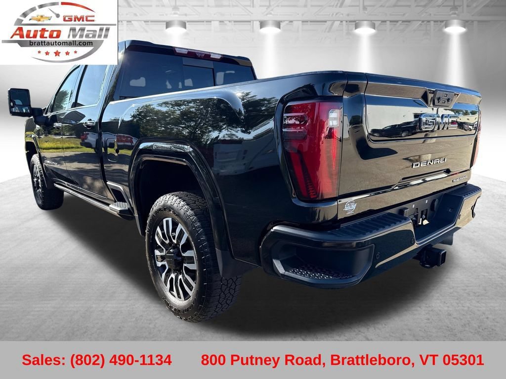 Used 2024 GMC Sierra 3500 Denali Ultimate AWD/4WD image 3