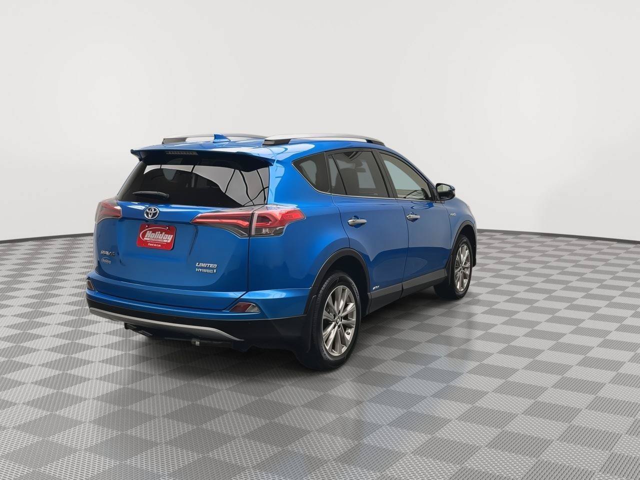 Used 2018 Toyota RAV4 Limited w/ Advanced Technology Package AWD/4WD image 39