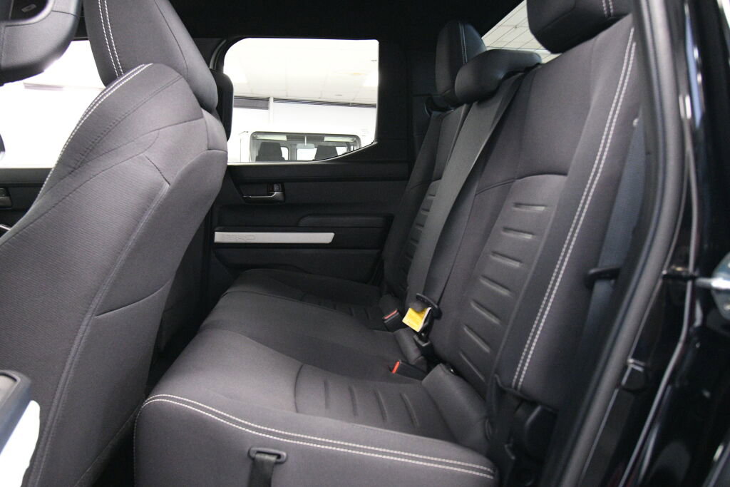 Used 2024 Toyota Tacoma TRD Off-Road image 19