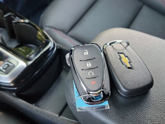 Used 2024 Chevrolet Trax RS w/ Sunroof Package FWD image 46