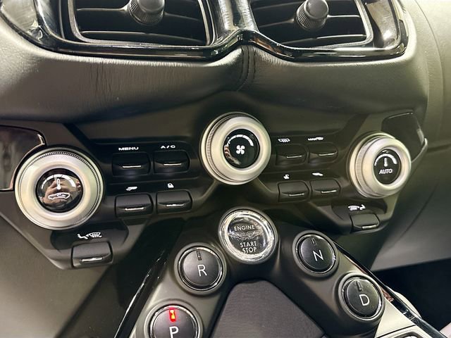 Used 2020 Aston Martin V8 Vantage Coupe image 18