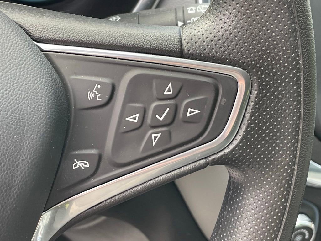 Used 2023 Chevrolet Equinox LS AWD/4WD image 27