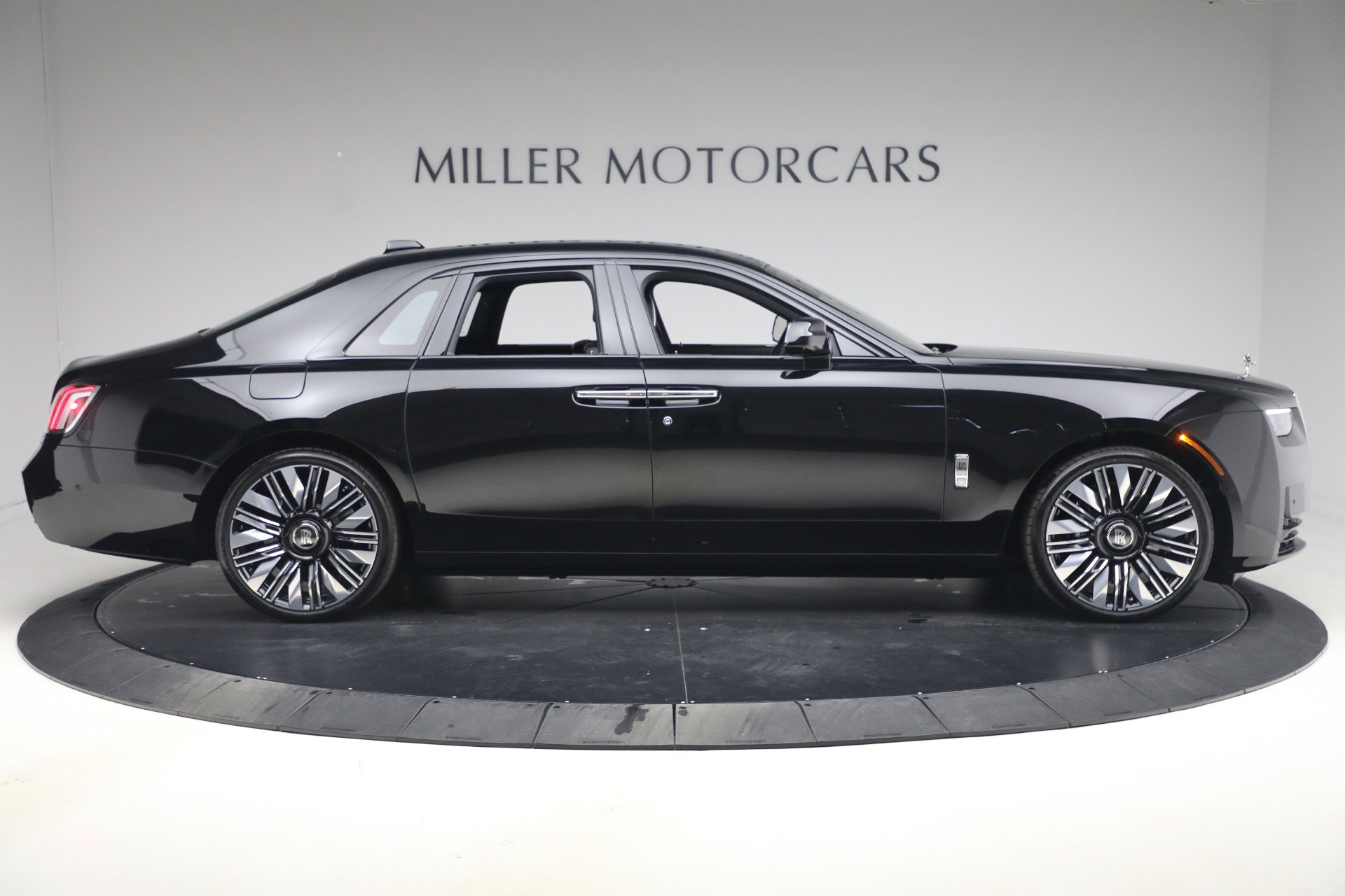 New 2026 Rolls-Royce Ghost AWD/4WD image 3