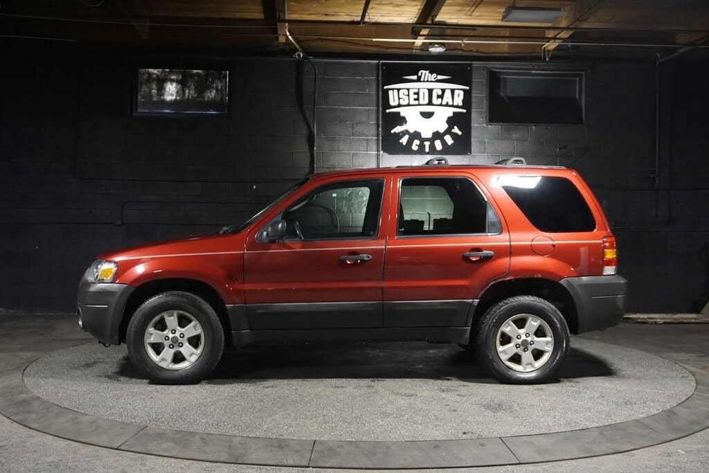 Used 2005 Ford Escape XLT AWD/4WD image 3